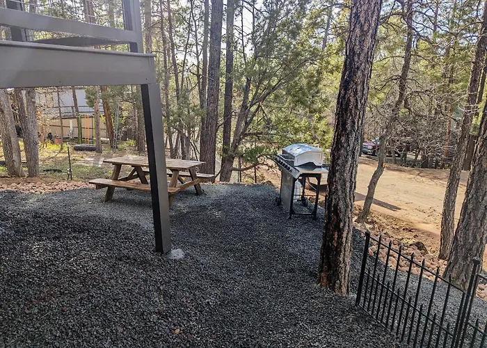 Perfect Pair 2 New Homes, Large Groups, Close By Holiday home *